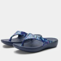 Ode Poppy PopBlue Sandal